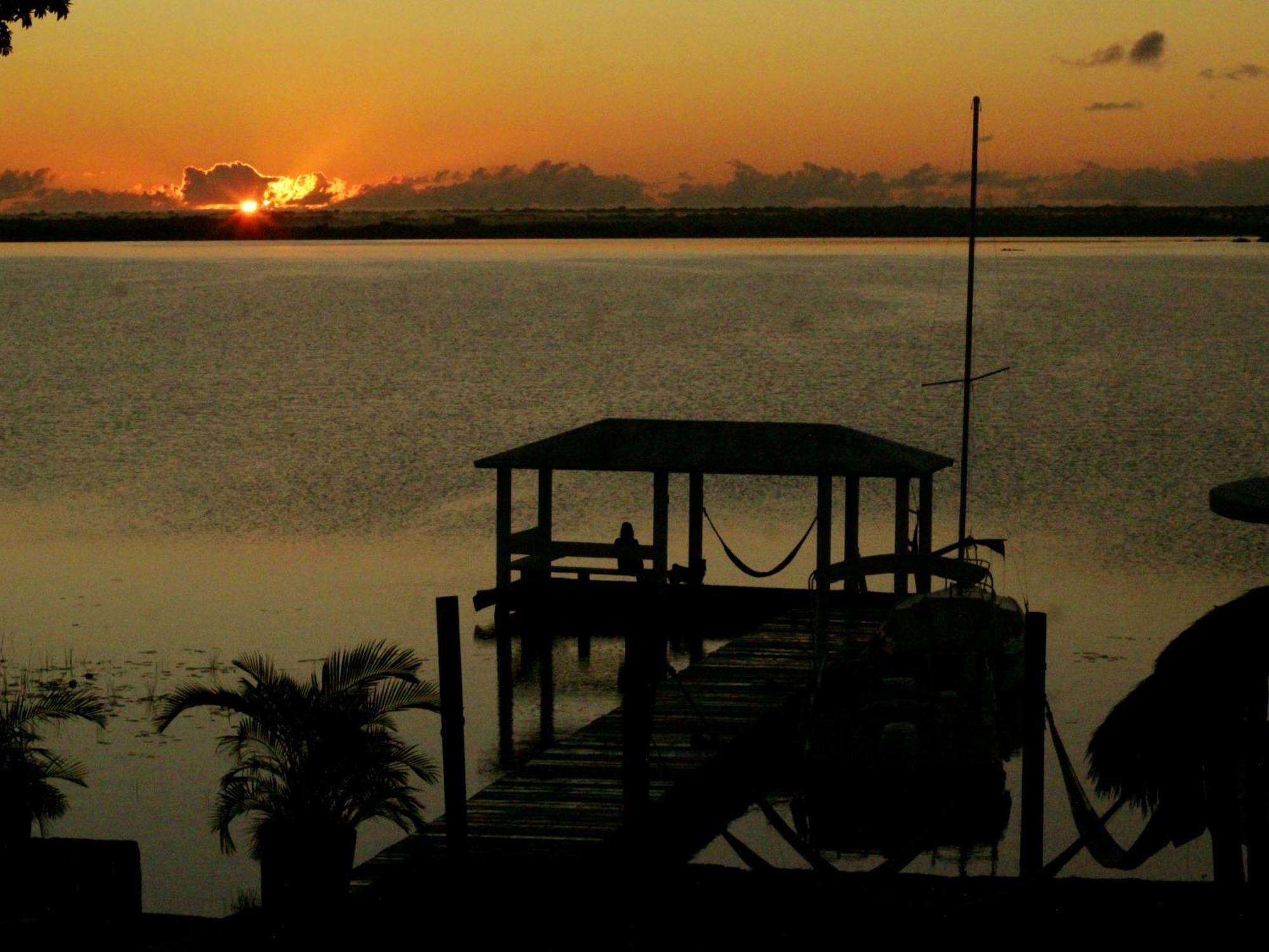 Tropic Bacalar Hotel Exterior photo